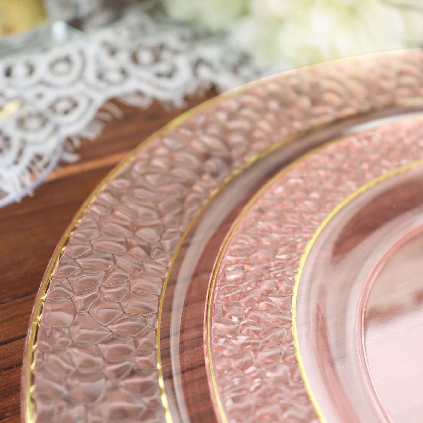 10 Pack Blush Hammered Design Plastic Dinner Plates With Gold Rim 10"